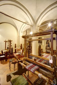 Telai Niemak a Palazzo Mansi